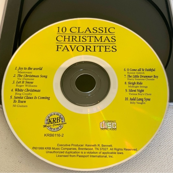 10 Classic Christmas Song Favorites Music CD Little Drummer Boy White Christmas - Picture 3 of 3